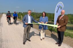 Eroeffnung Huelskens Radweg Wesel Mai 2022